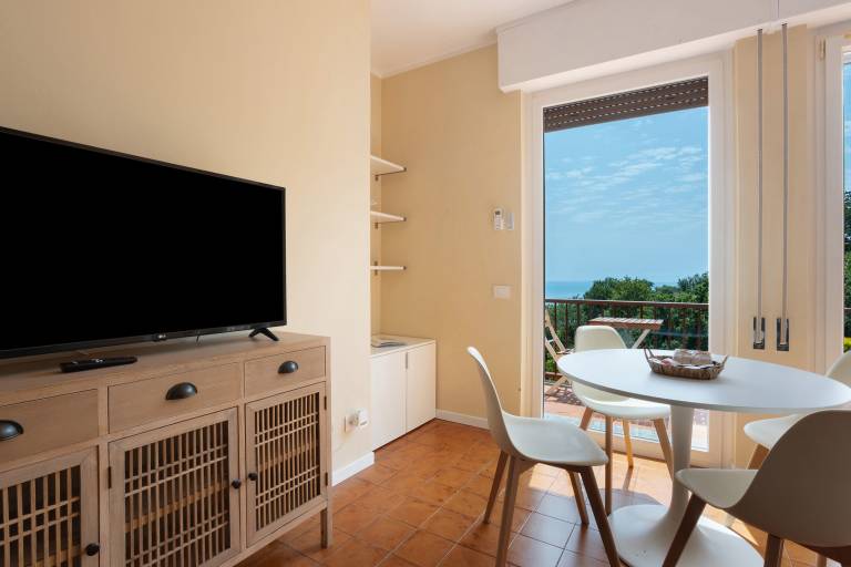 Apartment 'Casa Blu' with Sea View, Wi-Fi and Air Conditioning — photo 3
