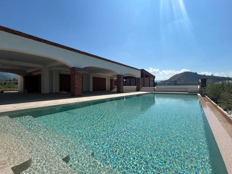 Bauernhof in Rodì Milici für max. 4 Personen Bauernhof in Rodì Milici für max. 4 Personen