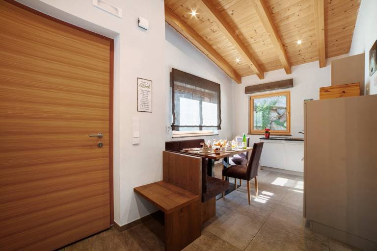 Chalet Hortensie: Romantisches Chalet mit Garten und Weinlaube — photo 4