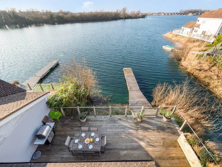 Children-friendly lovely cottage with garden, terrace & barbecue | Water view | Pets allowed — photo 4
