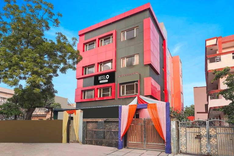 Collection O Maithli Marg Sector 55 Noida