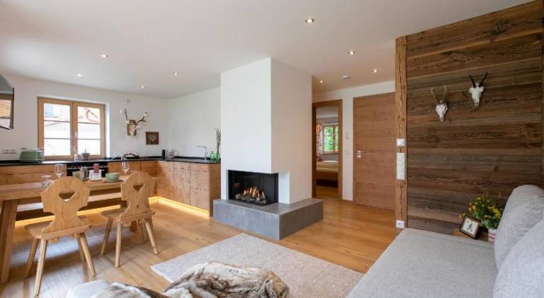 Holiday apartment with yard & terrace in Lenggries