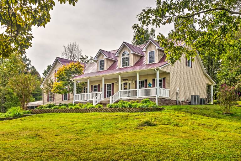 Mammoth Cave Rental on 50 Acres: Shared Amenities — photo 2