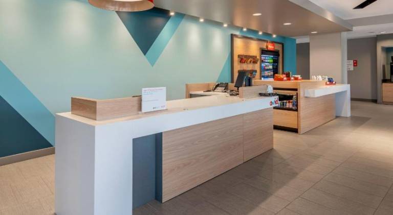 Avid Hotels Milwaukee West Waukesha By IHG — photo 4