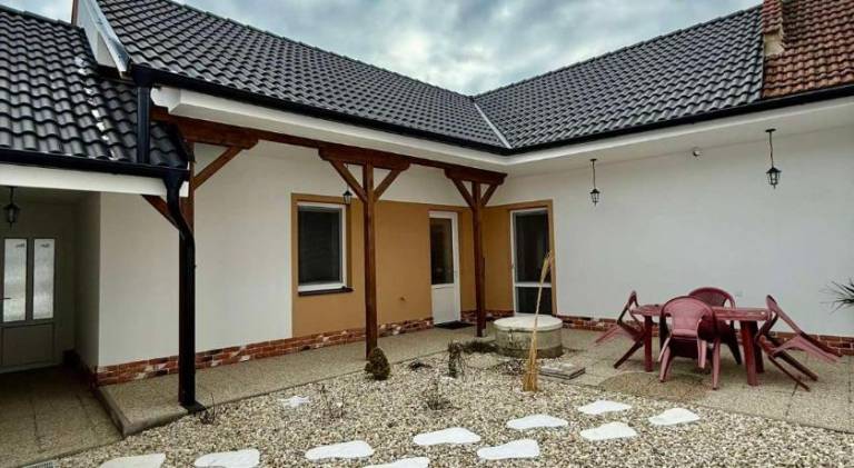 Apartment with 2 rooms for 6 persons in Olomouc