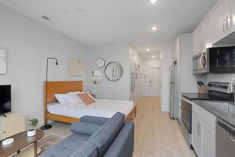 CozySuites l Spacious SDO Lawrenceville — photo 3