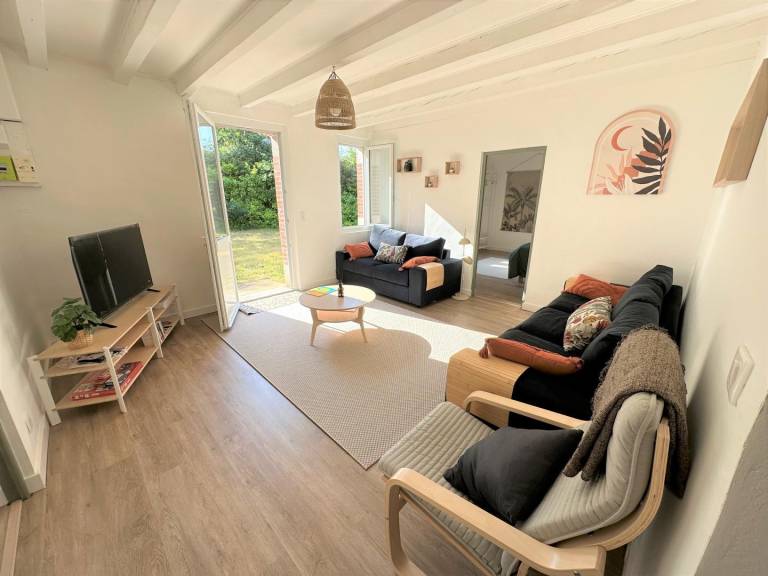 Fully equipped gite with grill, garden & terrace | Pets allowed — photo 4