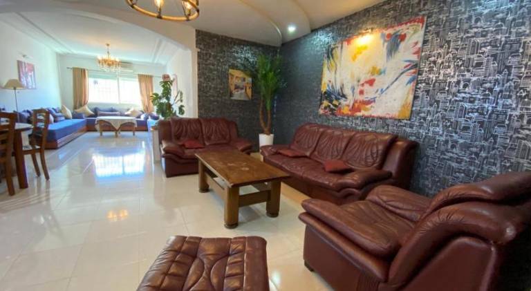Apartment with hot tub — photo 4
