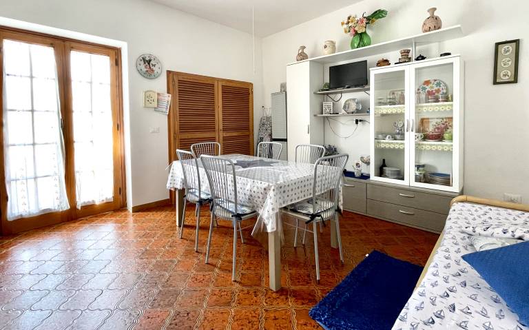 Family-oriented apartment with garden, patio & BBQ | Garden view | Next to the beach | Pets are welcome — photo 5