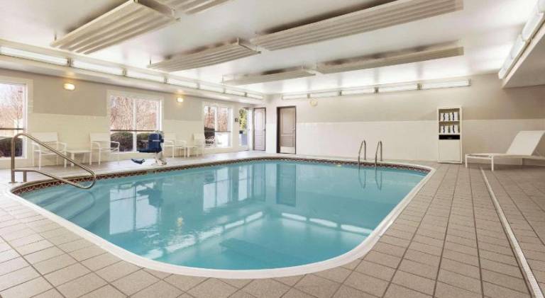 Country Inn & Suites by Radisson, Columbus Airport, OH — photo 2