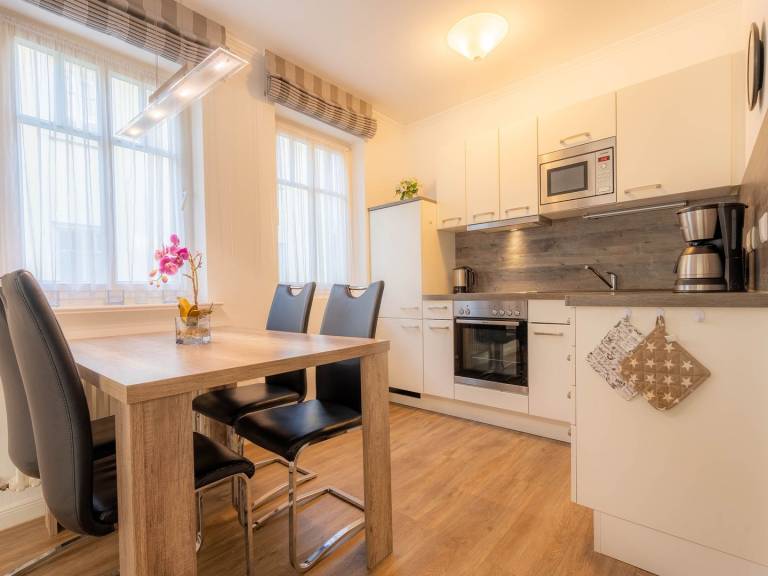 Komfortplus Ferienwohnung mit 1 Schlafzimmer und Terrasse im Erdgeschoss — photo 2