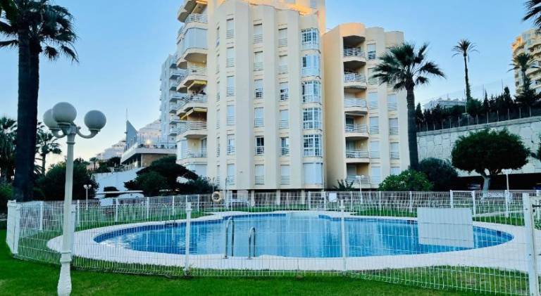 Holiday apartment with terrace, garden & pool — photo 4