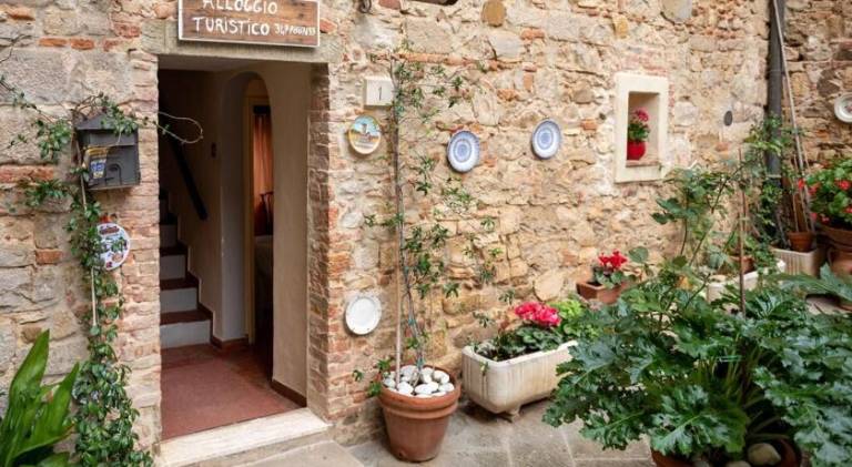 House with 1 room for 4 persons in Marciano della Chiana
