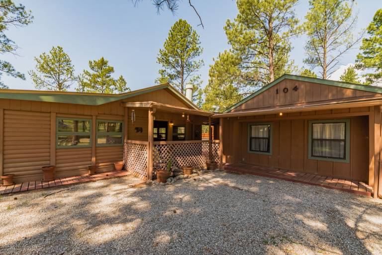 Deer Meadows: Adorable Ruidoso Cabin with Private Hot Tub! — photo 3