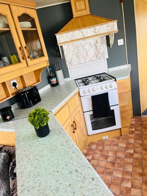 4-Bed Seaside Caravan Free Wifi Pet Friendly Skegness — photo 4