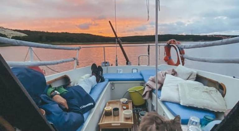 Boat with 2 rooms for 4 persons — photo 2