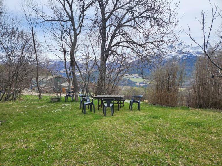 Gite with garden, barbecue & patio — photo 3
