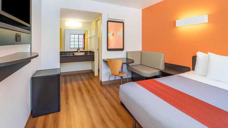 Motel 6 Carlsbad, CA Beach — photo 2
