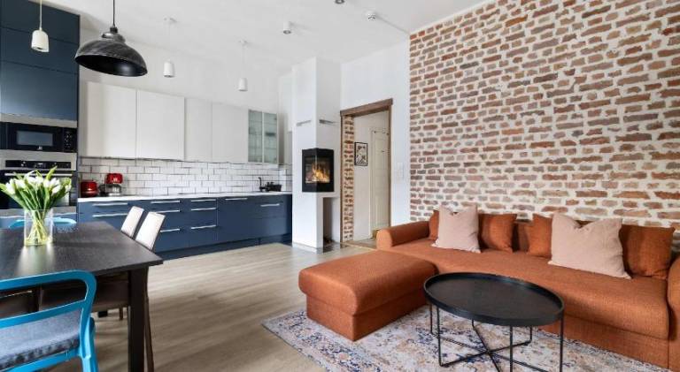 DINBNB Apartments l Stylish Apartment - Fireplace & Fully Equipped — photo 3