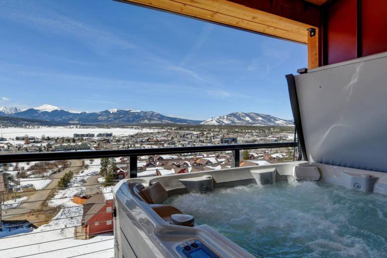 Waterside Villa 8B I Private Hot Tub I Great Views I Bunk Room I Discounted Attractions — photo 5