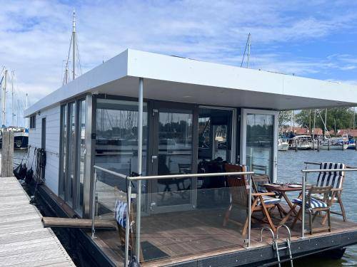 Huisboot Lelystad