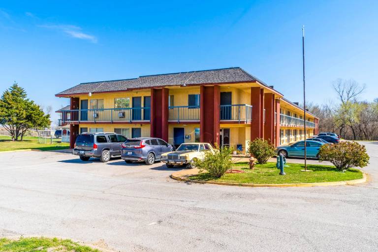 Castle Inn & Suites By OYO Chickasha in Chickasha, OK