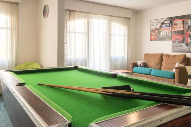 Holiday apartment with pool & yard — photo 3