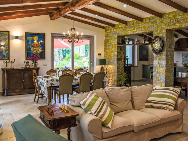 Fully equipped beautiful house with grill, yard & jacuzzi | Nature view | Pets allowed — photo 5