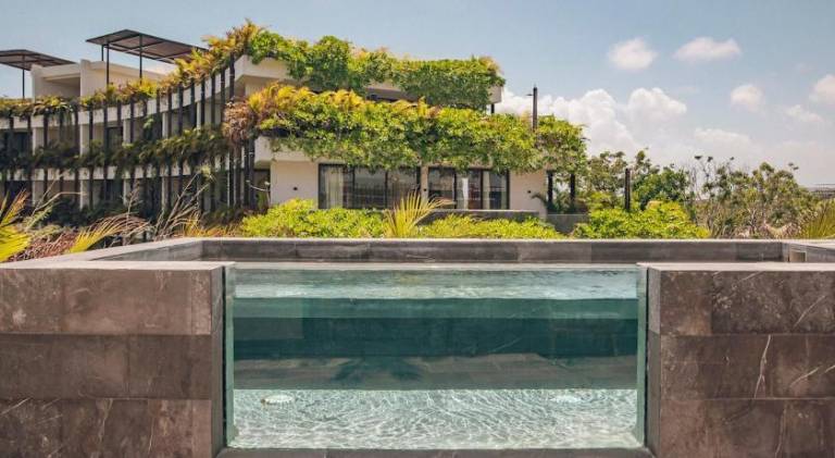 Apartment with pool — photo 5