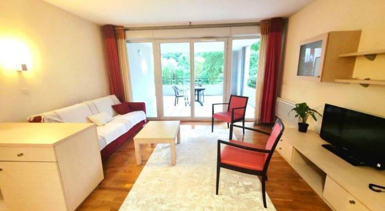 Charming apartment | Close to the beach | Dogs allowed in Divonne-les-Bains