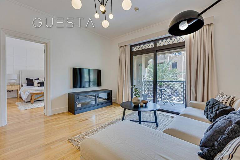 Fully equipped rental apartment with pool | Close to Burj Khalifa | Dogs allowed — photo 2