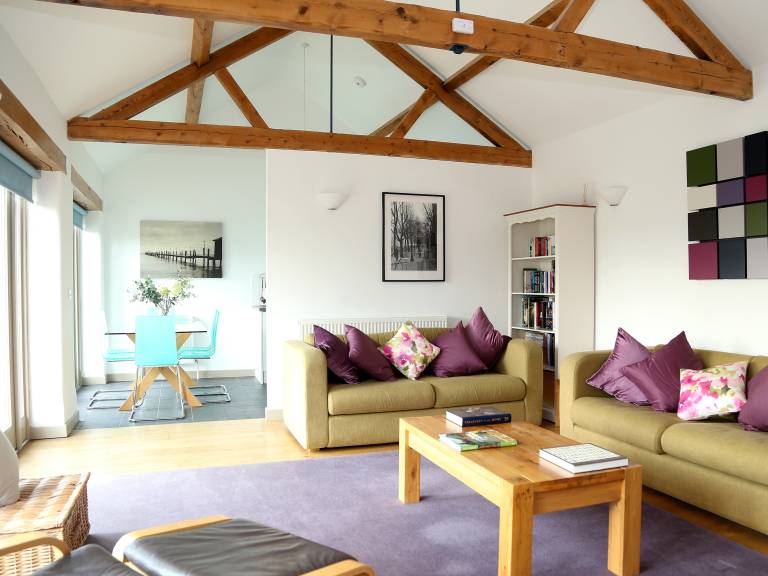 Family-oriented wonderful cottage with barbeque & yard | Pets are welcome — photo 5