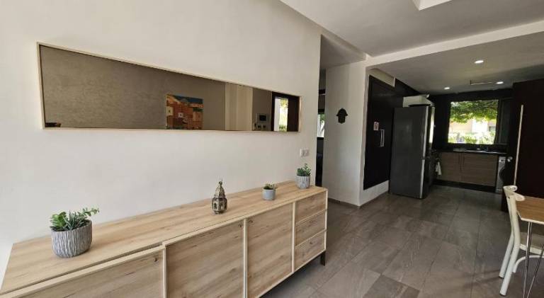 Holiday apartment with pool — photo 4