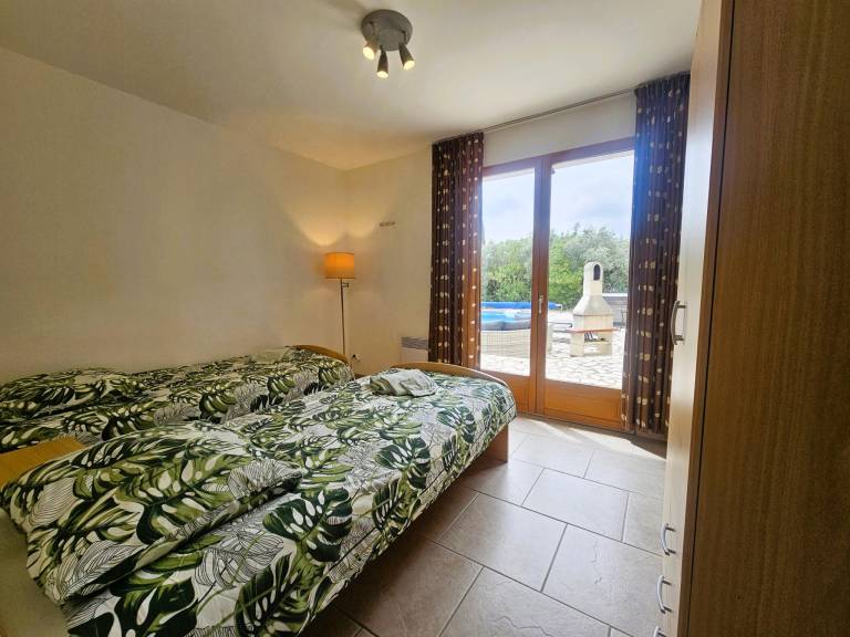 Spacious villa with a private pool and hot tub — photo 5