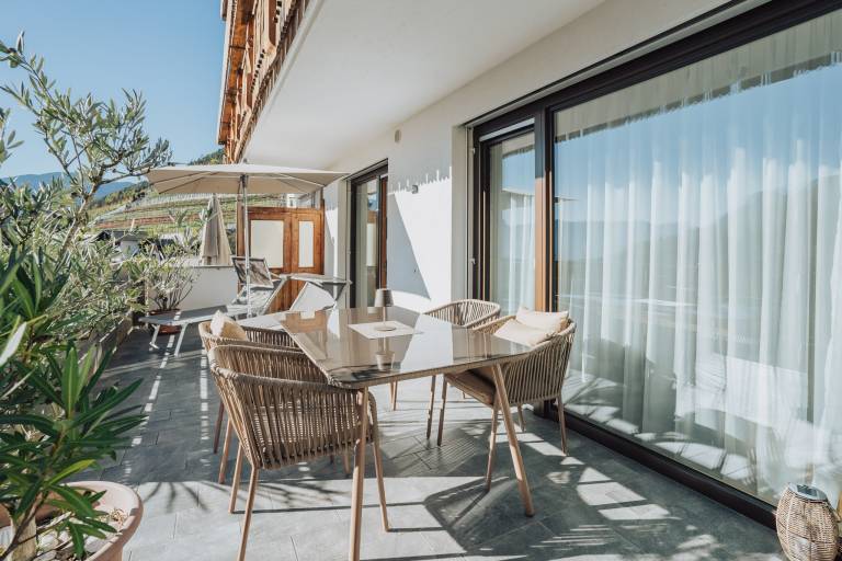 Apartment 'Oberegghof Garten' with Mountain View and Wi-Fi in Bolzano