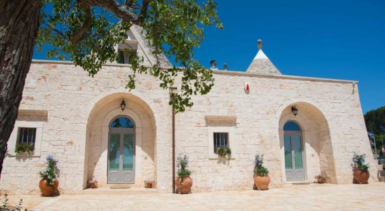 House with garden, BBQ & terrace in Ostuni