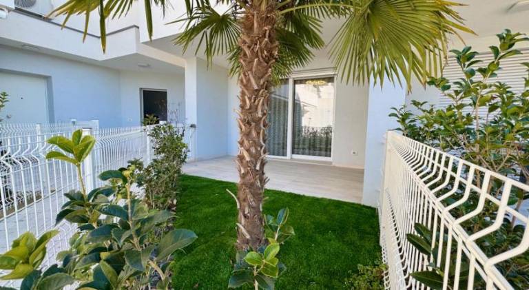 Holiday apartment with pool — photo 5