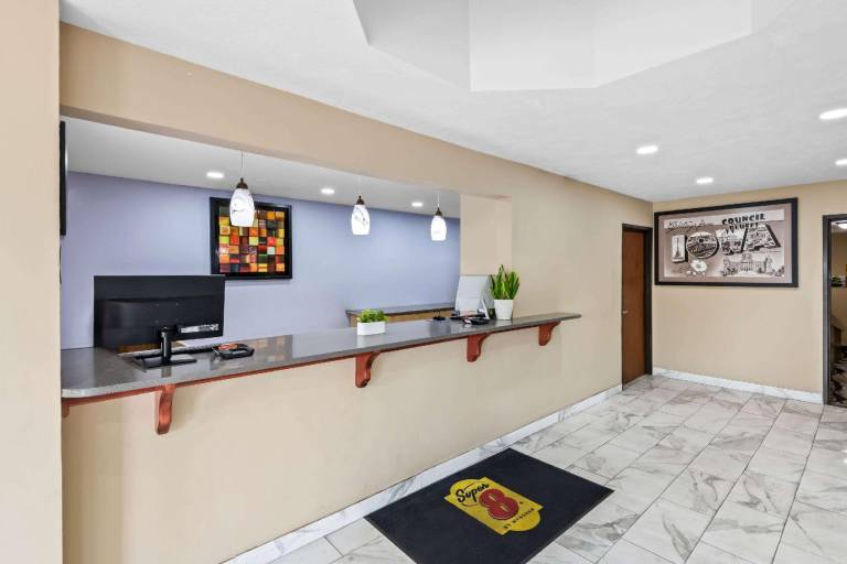 Super 8 By Wyndham Council Bluffs Ia Omaha Ne Area — photo 2