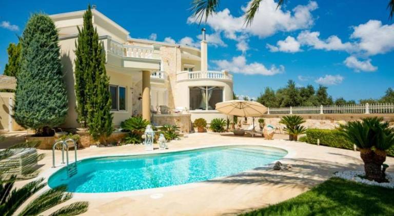 Villa with garden, patio & pool in Hersonissos
