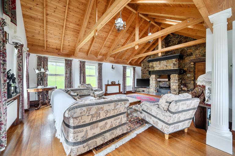 Children-friendly cottage with pool, hot tub & yard | Dogs allowed — photo 5