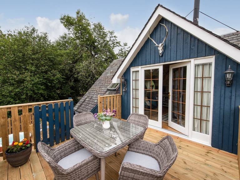 Cottage with jacuzzi | River view — photo 2