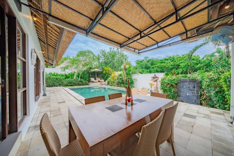 Nice villa with pool & yard | Perfect for remote work | Pets allowed — photo 5