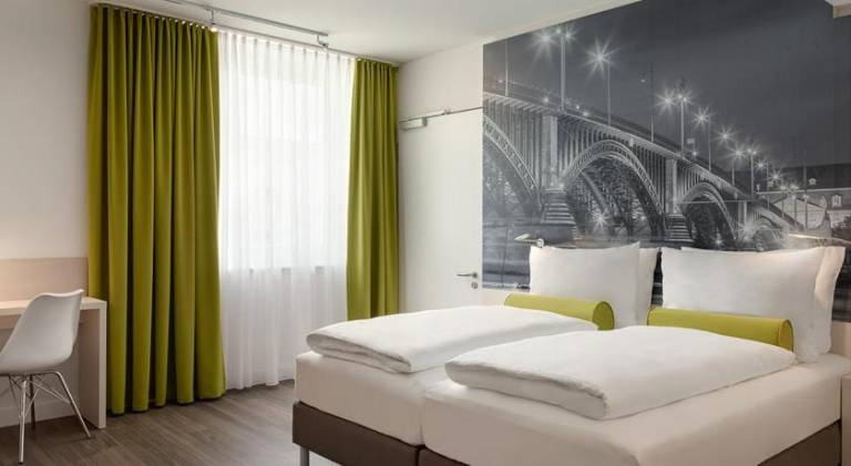 Super 8 by Wyndham Mainz Zollhafen — photo 2