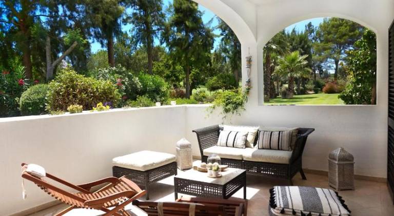 Fully equipped charming apartment with pool, barbeque & terrace | Good for workation | Dogs allowed in Portimão