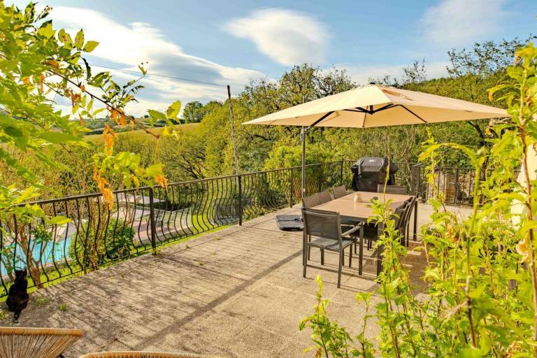 Fully equipped ample gite with barbecue, terrace & garden | Dogs allowed — photo 3