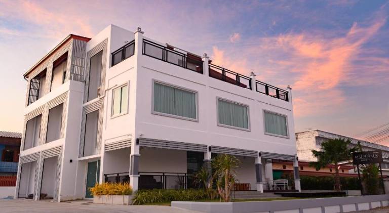 Munruk Hostel in Prachuap Khiri Khan