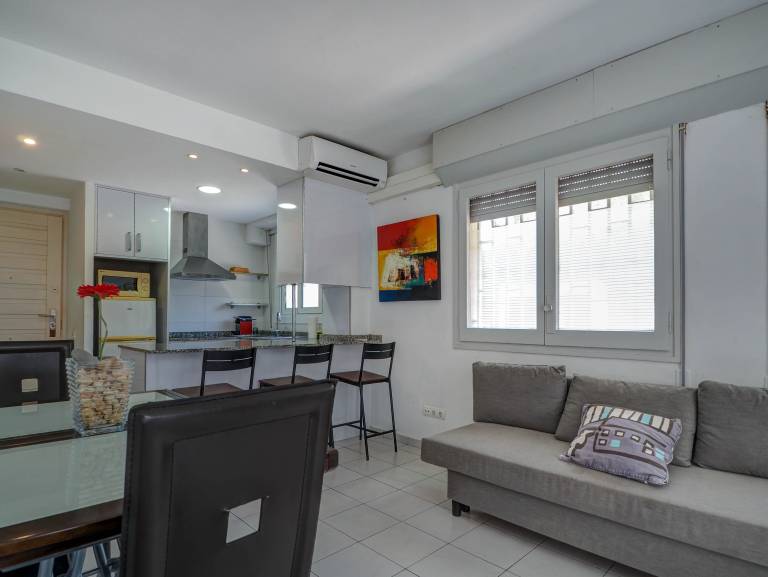 Apartment with terrace & pool — photo 2