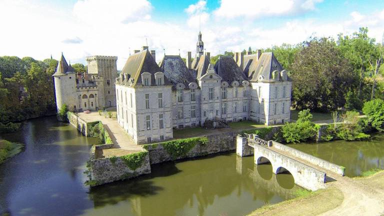 Chateau de Saint Loup Guest House in Bressuire