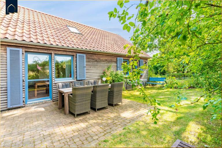 Modernes Ferienhaus mit Sauna & großem Garten, nah am See & Wald — photo 2