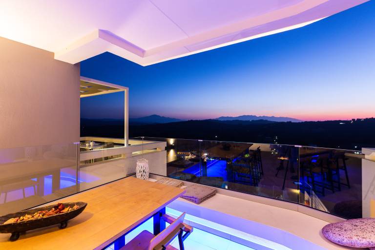 Fully equipped villa with terrace, garden & jacuzzi | Pets allowed — photo 2